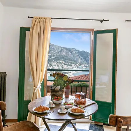 Old Town 50m And Shop Appartement