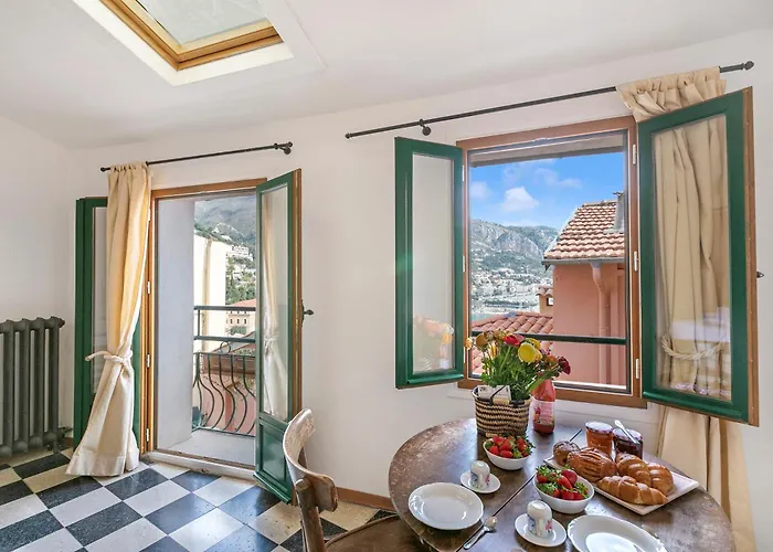 Old Town 50m And Shop Appartement