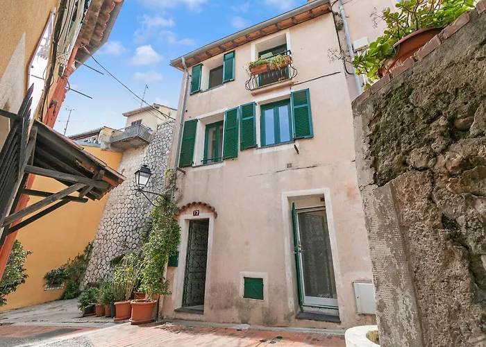 Old Town 50m And Shop Appartement Menton
