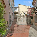 Old Town 50m And Shop * Мантон
