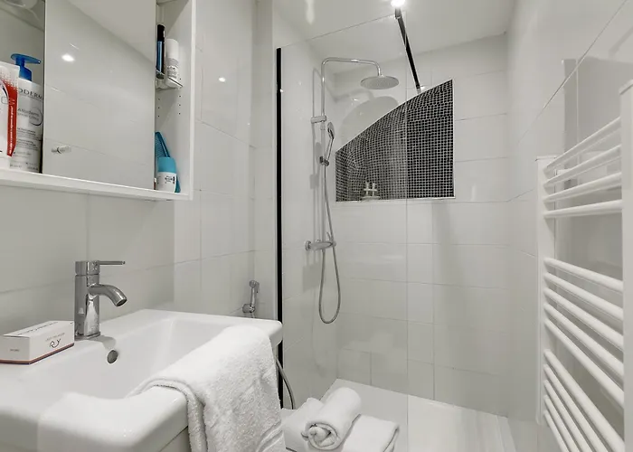 Old Town 50m And Shop 아파트