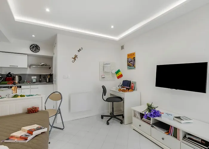 Old Town 50m And Shop Menton