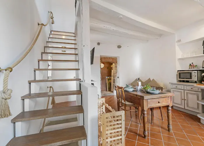 Old Town 50m And Shop * 멍똥